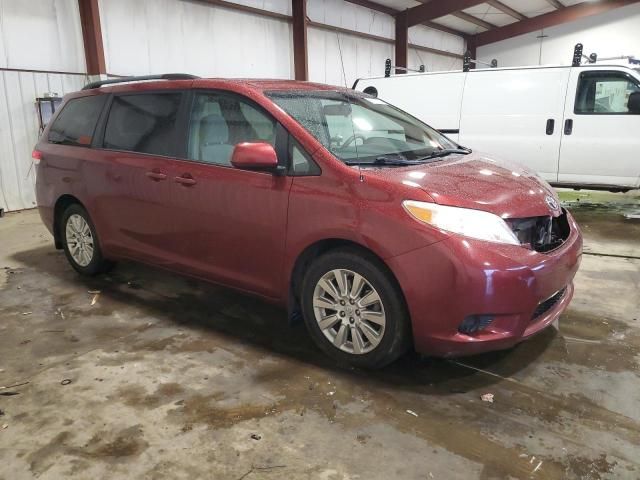 2011 Toyota Sienna LE