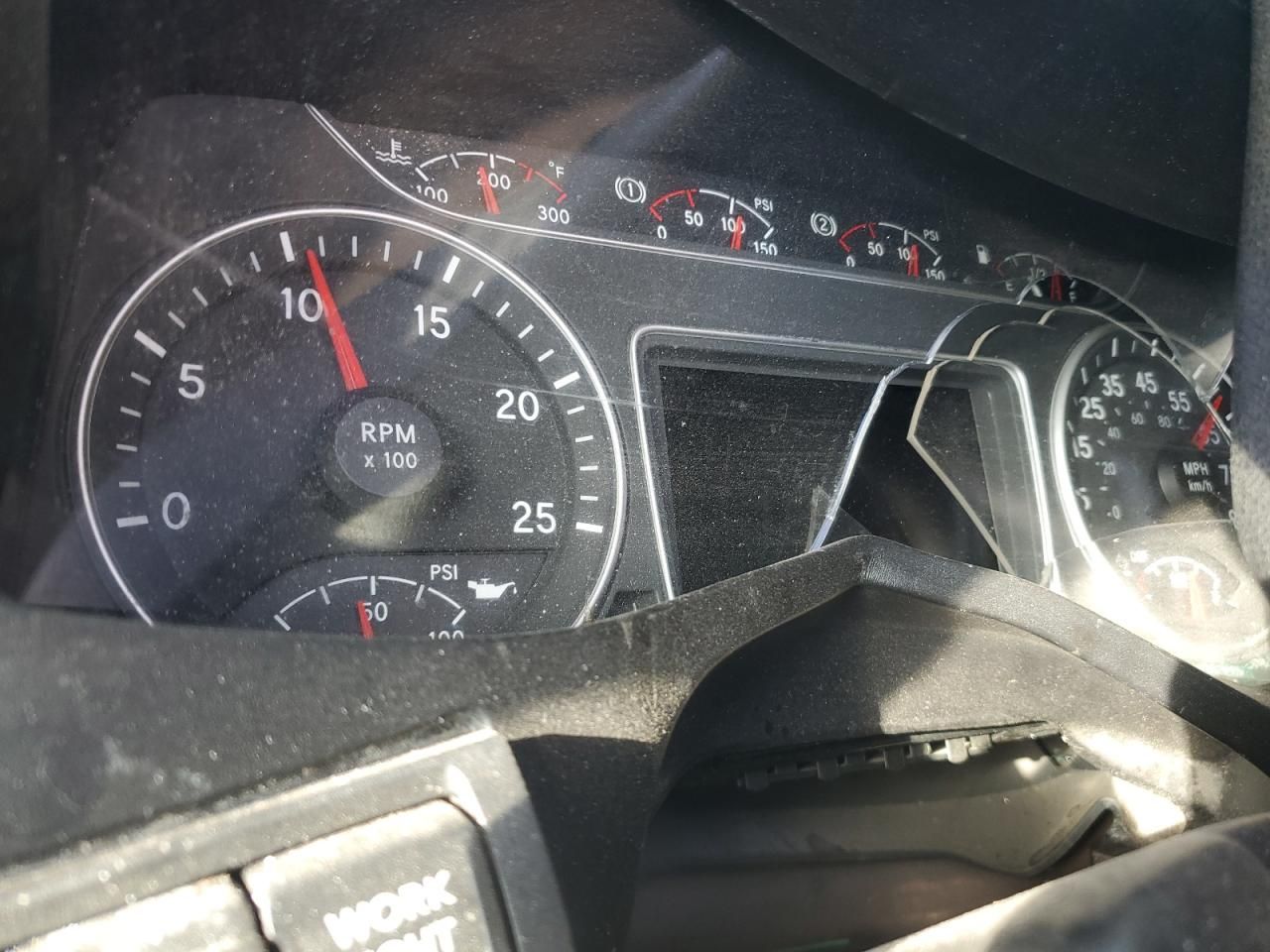 2020 International LT625