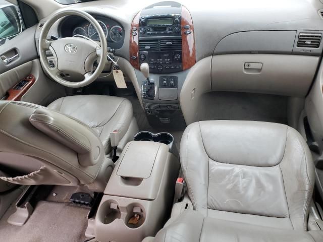 2004 Toyota Sienna XLE