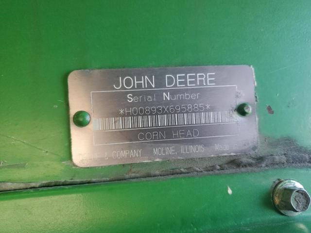 1991 John Deere 893 Corn Head