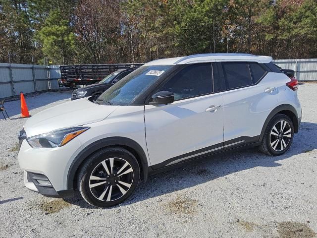 2020 Nissan Kicks SR