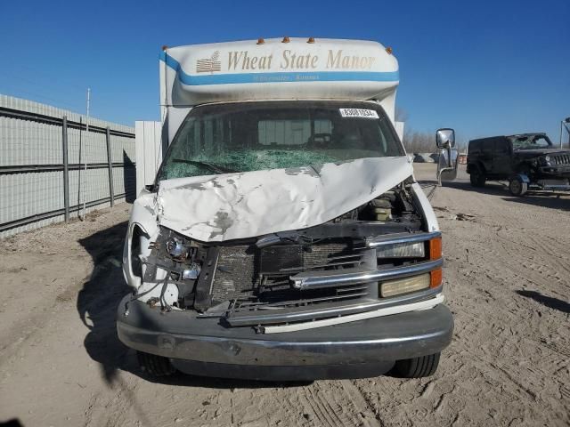 2001 Chevrolet Express Cutaway G3500