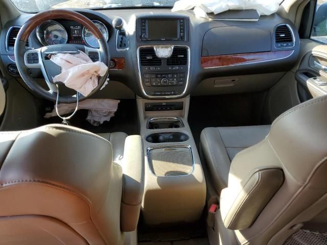 2014 Chrysler Town & Country Limited