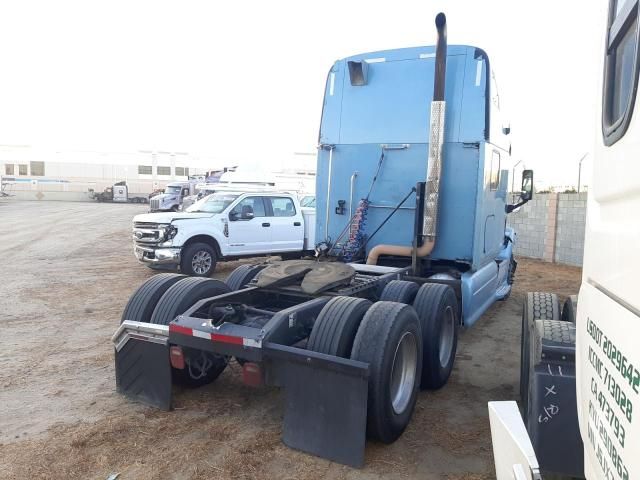 2012 Peterbilt 587