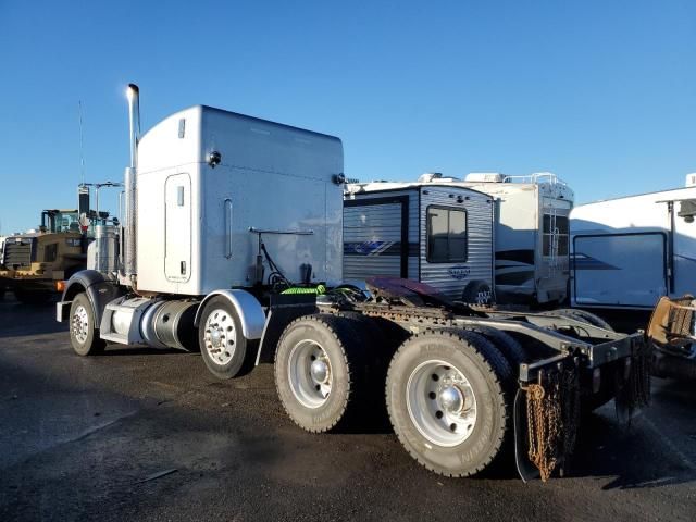 2013 Peterbilt 367