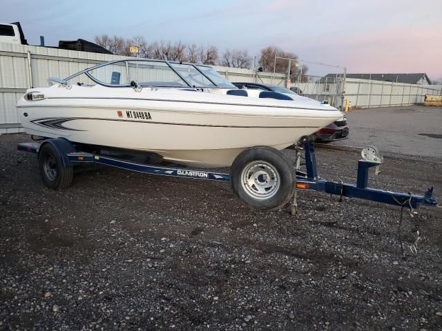 2001 Glastron Boat