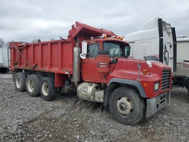 2001 Mack 600 RD600