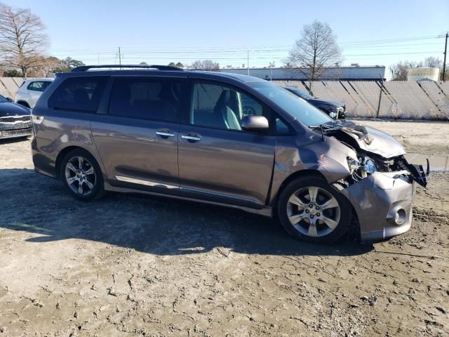 2013 Toyota Sienna Sport