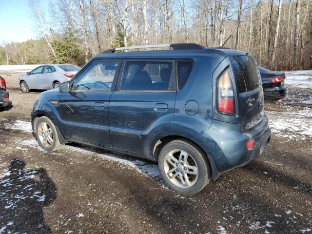 2010 KIA Soul +