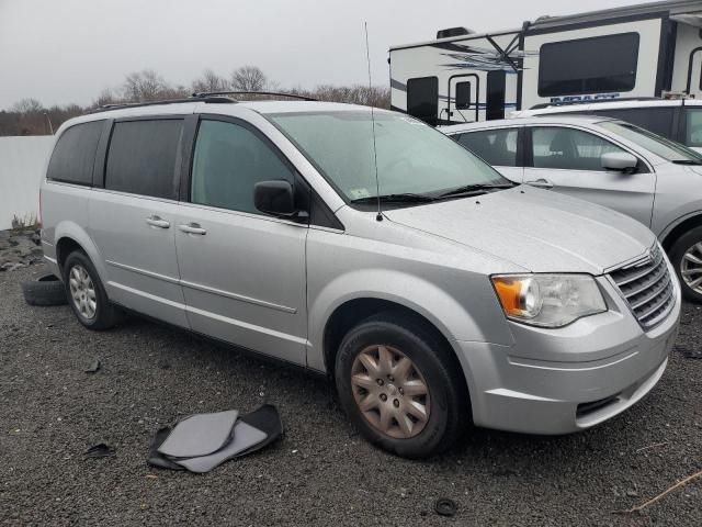 2010 Chrysler Town & Country LX