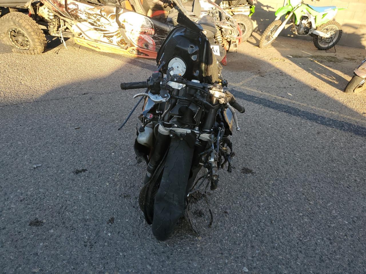2024 Yamaha YZFR1