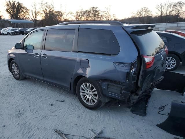 2016 Toyota Sienna XLE