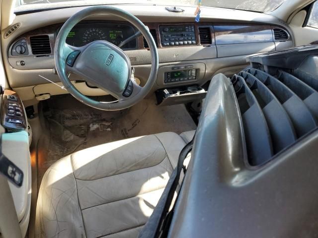 1999 Lincoln Town Car Executive