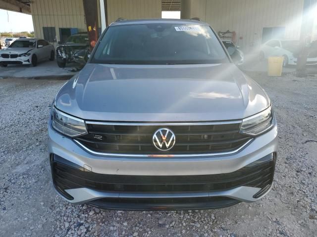 2023 Volkswagen Tiguan SE R-LINE Black