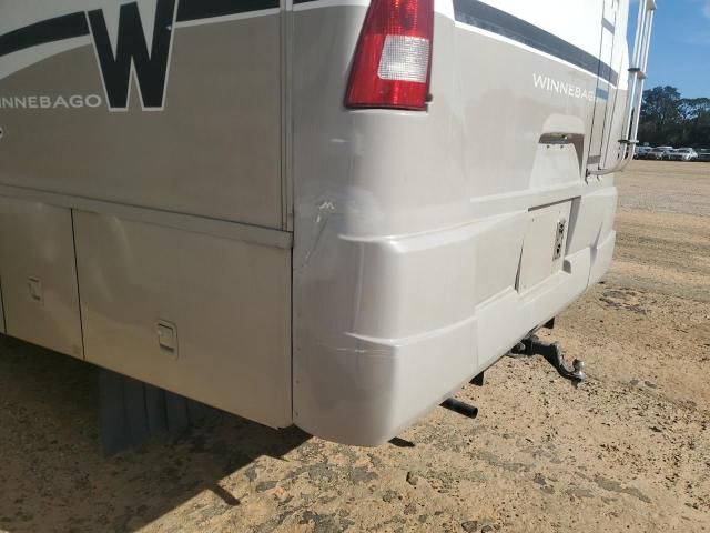 2004 Winnebago 2004 Workhorse Custom Chassis Motorhome Chassis W2