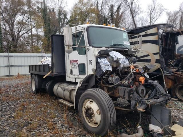 2012 Kenworth Construction T370