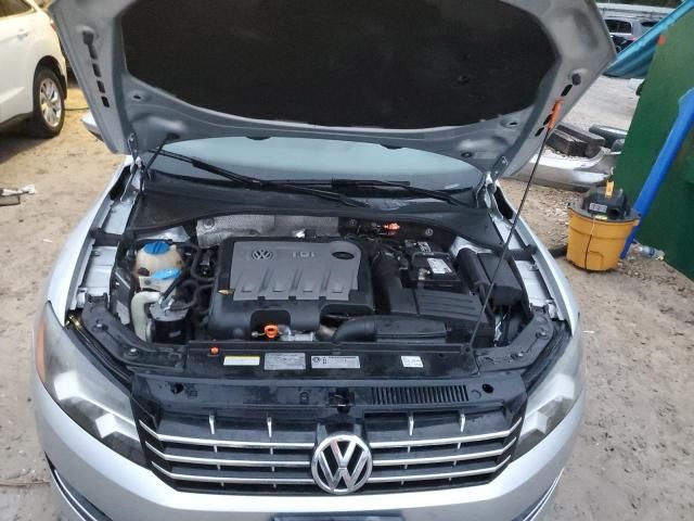 2012 Volkswagen Passat SEL