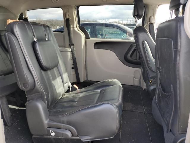 2012 Chrysler Town & Country Touring