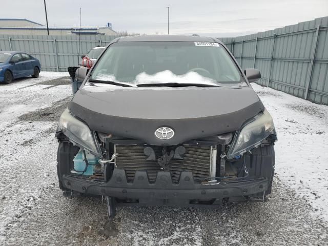 2013 Toyota Sienna Sport