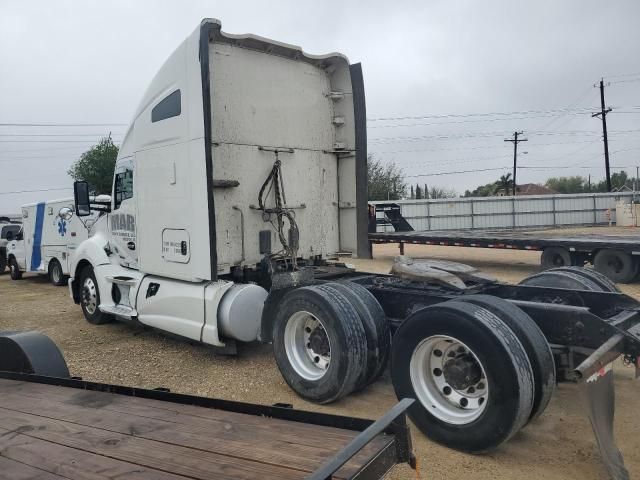 2015 Kenworth Construction T680