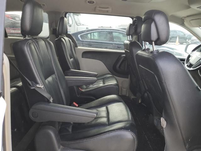 2014 Chrysler Town & Country Touring