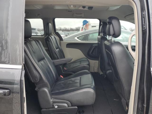 2014 Chrysler Town & Country Touring