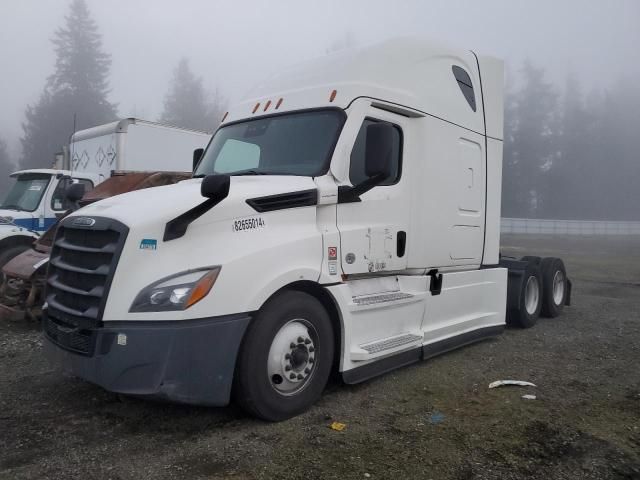 2021 Freightliner Cascadia 126