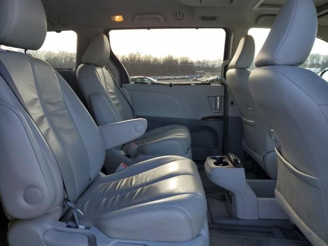 2013 Toyota Sienna XLE