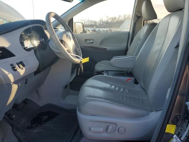 2012 Toyota Sienna XLE