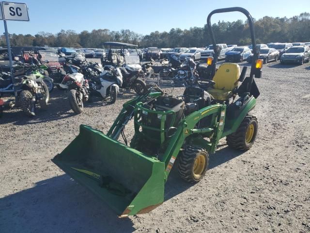 2020 John Deere 1025R