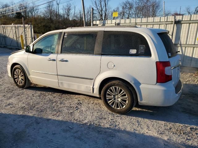 2015 Chrysler Town & Country Touring L