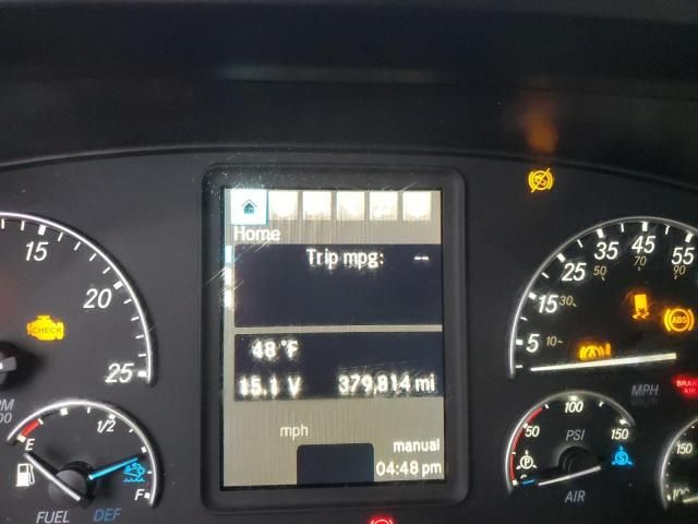 2019 Freightliner Cascadia 126
