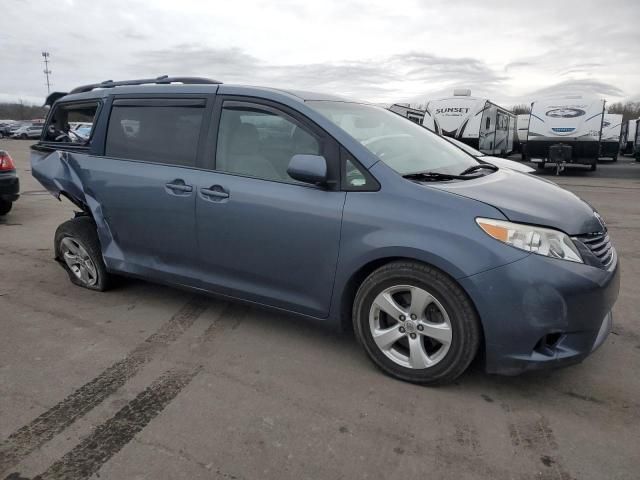 2016 Toyota Sienna LE