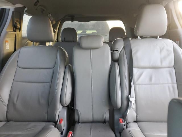 2018 Toyota Sienna XLE