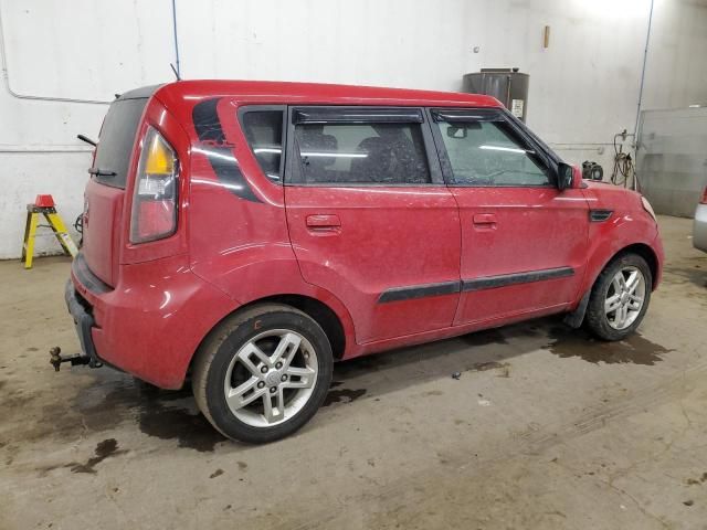 2010 KIA Soul +