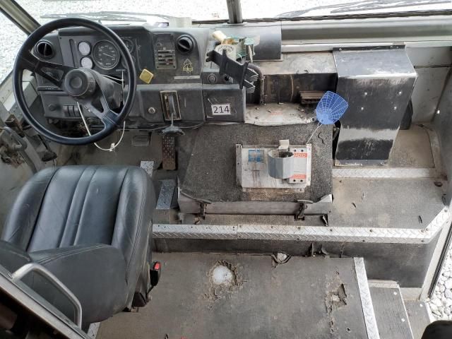 1997 Freightliner Chassis M Line WALK-IN Van