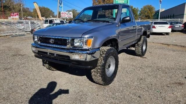 1993 Toyota Pickup 1/2 TON Short Wheelbase DX