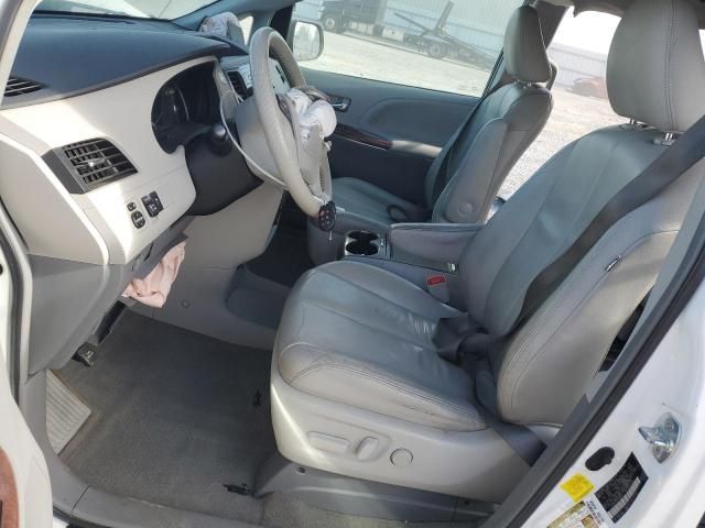 2012 Toyota Sienna XLE