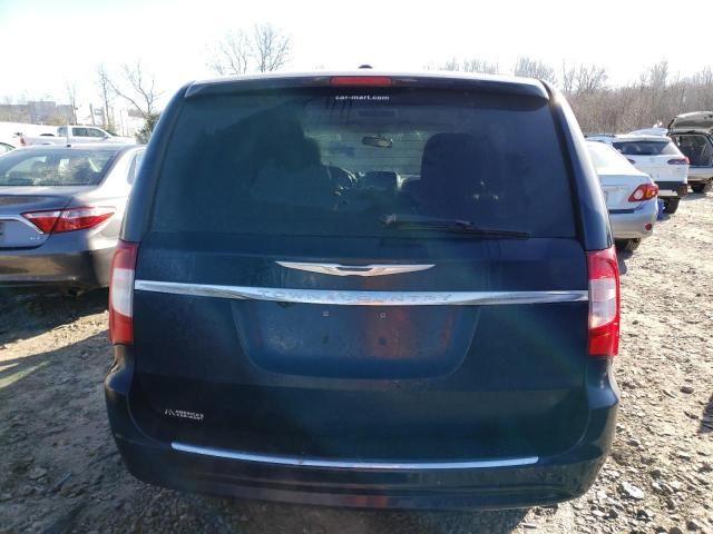 2013 Chrysler Town & Country Touring