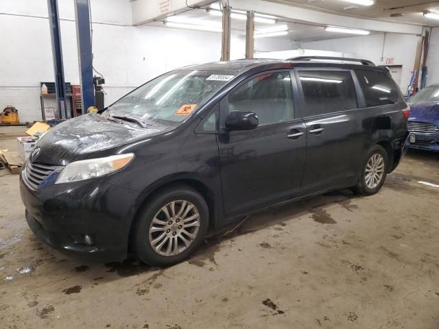 2015 Toyota Sienna XLE