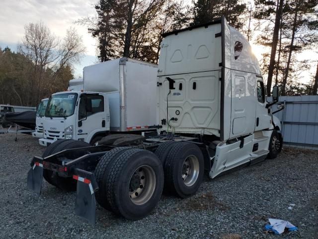 2022 Freightliner Cascadia 126