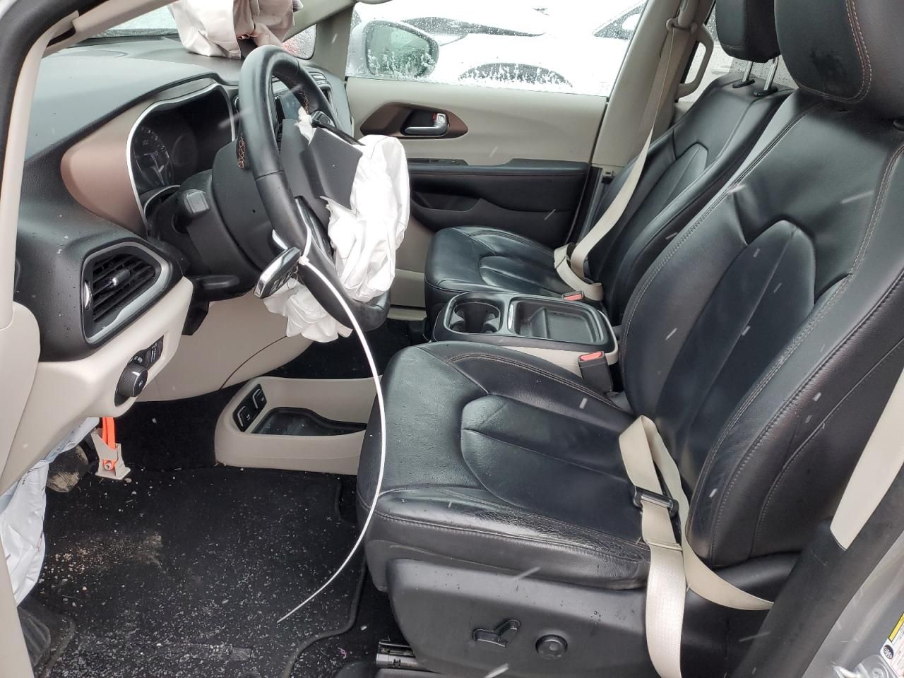 2017 Chrysler Pacifica Touring l