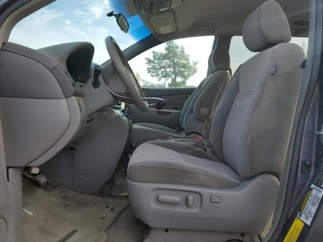 2006 Toyota Sienna LE