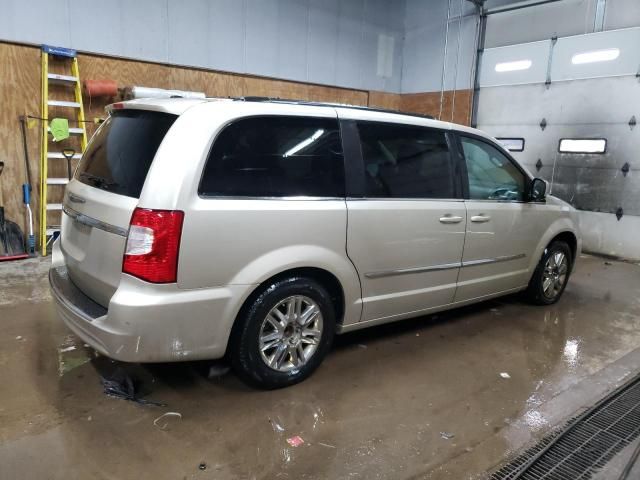 2016 Chrysler Town & Country Touring