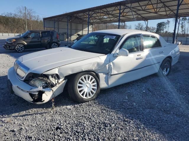 2004 Lincoln Town Car Executive