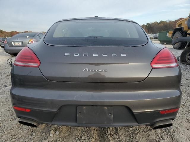 2016 Porsche Panamera 2