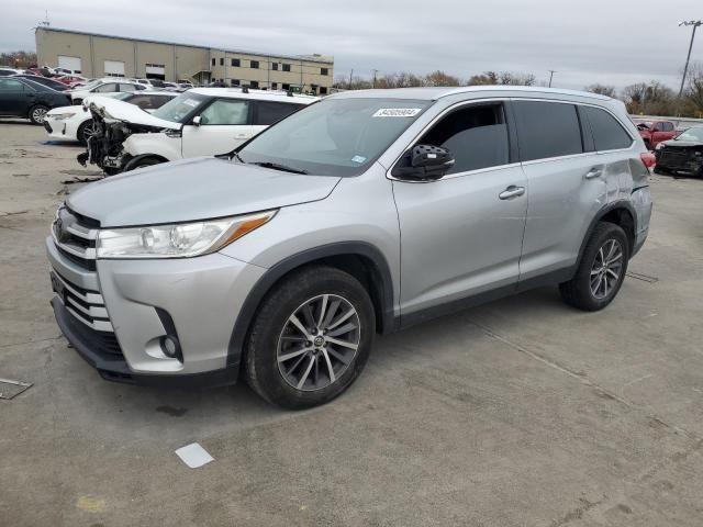 2019 Toyota Highlander SE