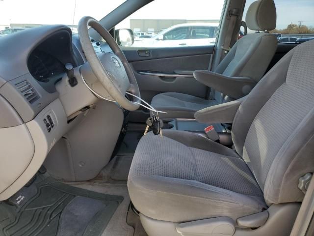 2006 Toyota Sienna CE