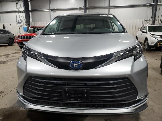 2024 Toyota Sienna XLE