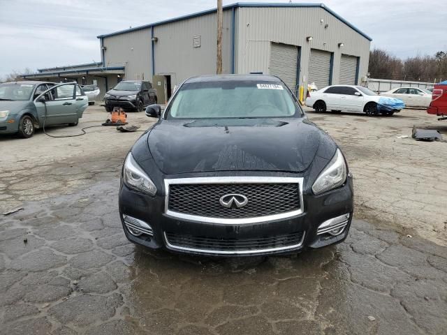 2017 Infiniti Q70 3.7